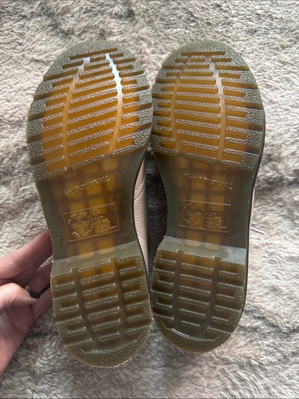 Dr. Martens Cream Leather 3-Eye Derby Shoes - Picture 4 of 6